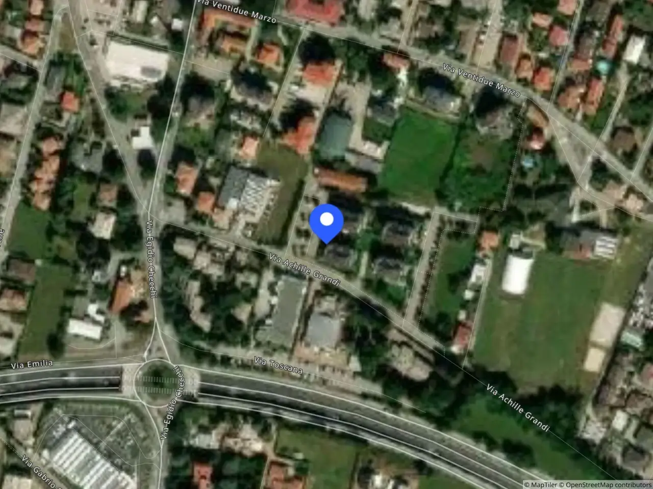 Garage in Via Achille Grandi, 17, 21013 Gallarate Va, Italia 17, Gallarate, {3} - Foto 2