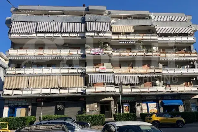 Vierzimmerwohnung in Via Ionio, Battipaglia - Foto 1