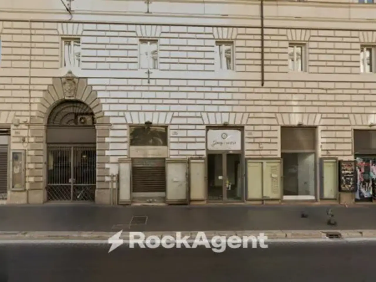 Negozio in Via Nazionale 182, Roma, {3} - Foto 1