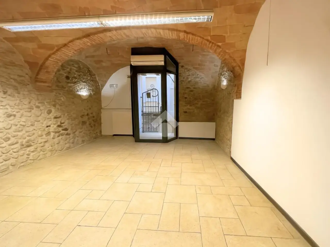 Negozio in Via Raneiro 20, Teramo, {3} - Foto 2