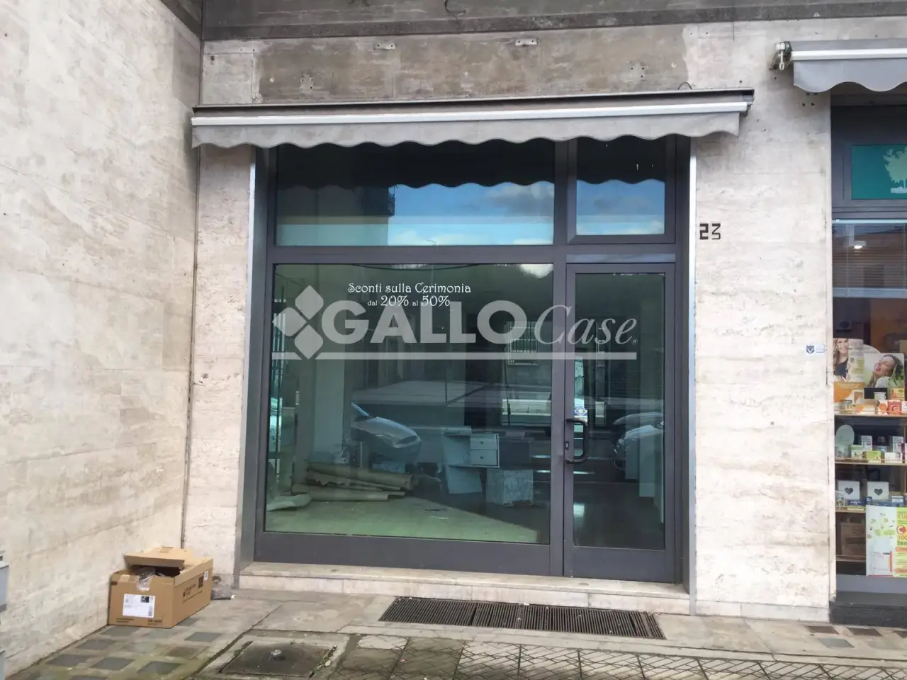 Negozio in Piazza dei Bruzi, 87100, Cosenza, Cosenza, {3} - Foto 2
