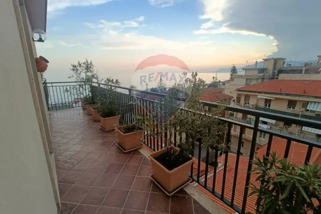 Penthouse in Via San Lorenzo 5, Bordighera - Foto 1