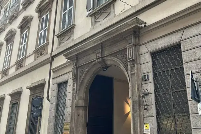 Gemeinschaftsbüro in Via Santa Maria Fulcorina 17, Milano - Foto 1