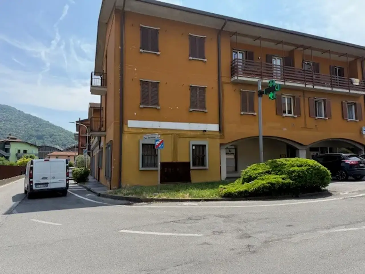 Magazzino in Via Don G. B. Vavassori 7, Nembro, {3} - Foto 1