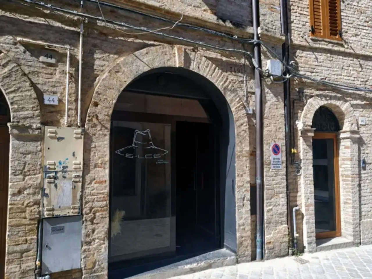 Negozio in Via Roma 46, Civitanova Marche, {3} - Foto 1