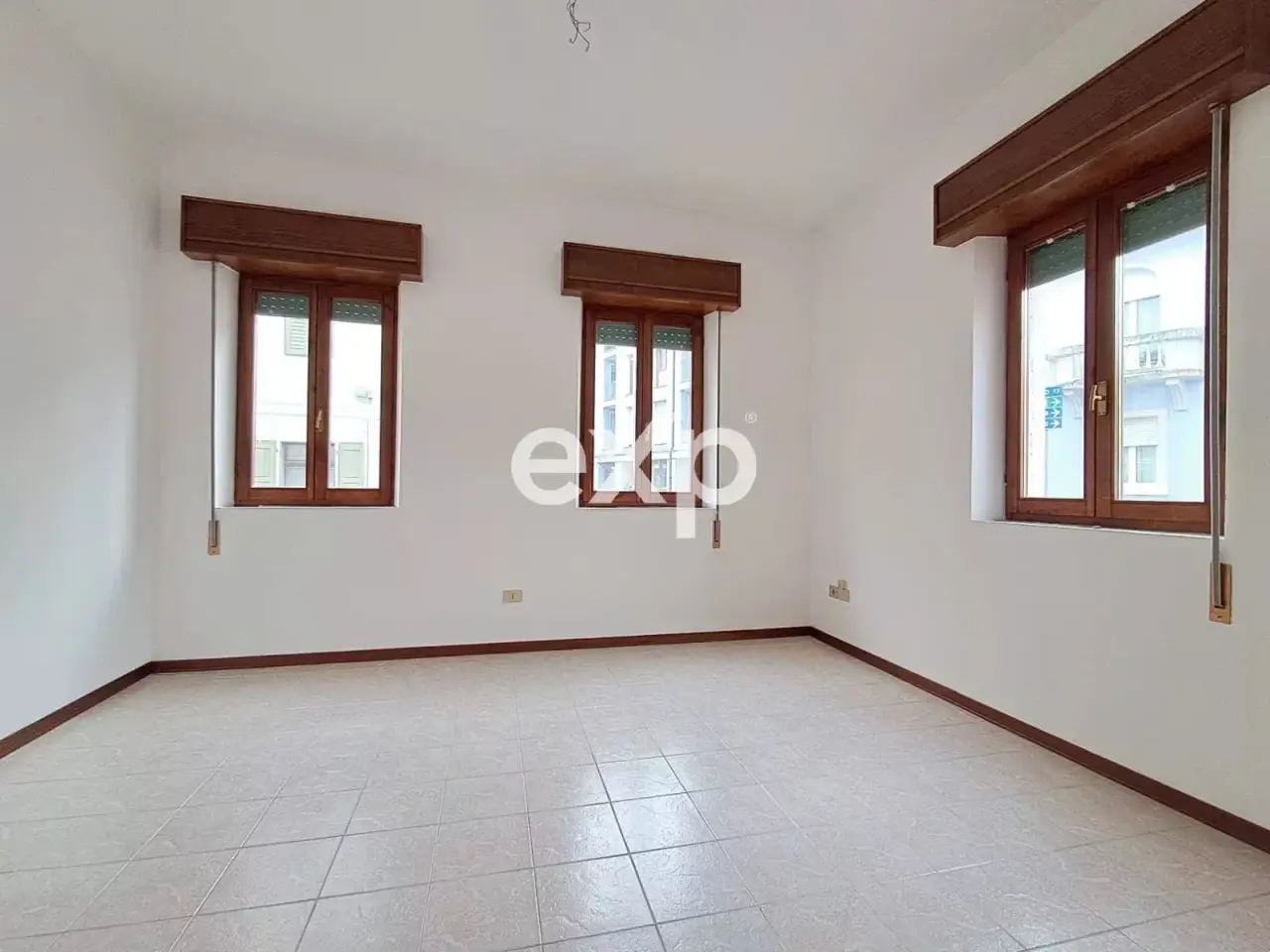 Ufficio in Via Trieste, 1, Cervignano Del Friuli, {3} - Foto 1