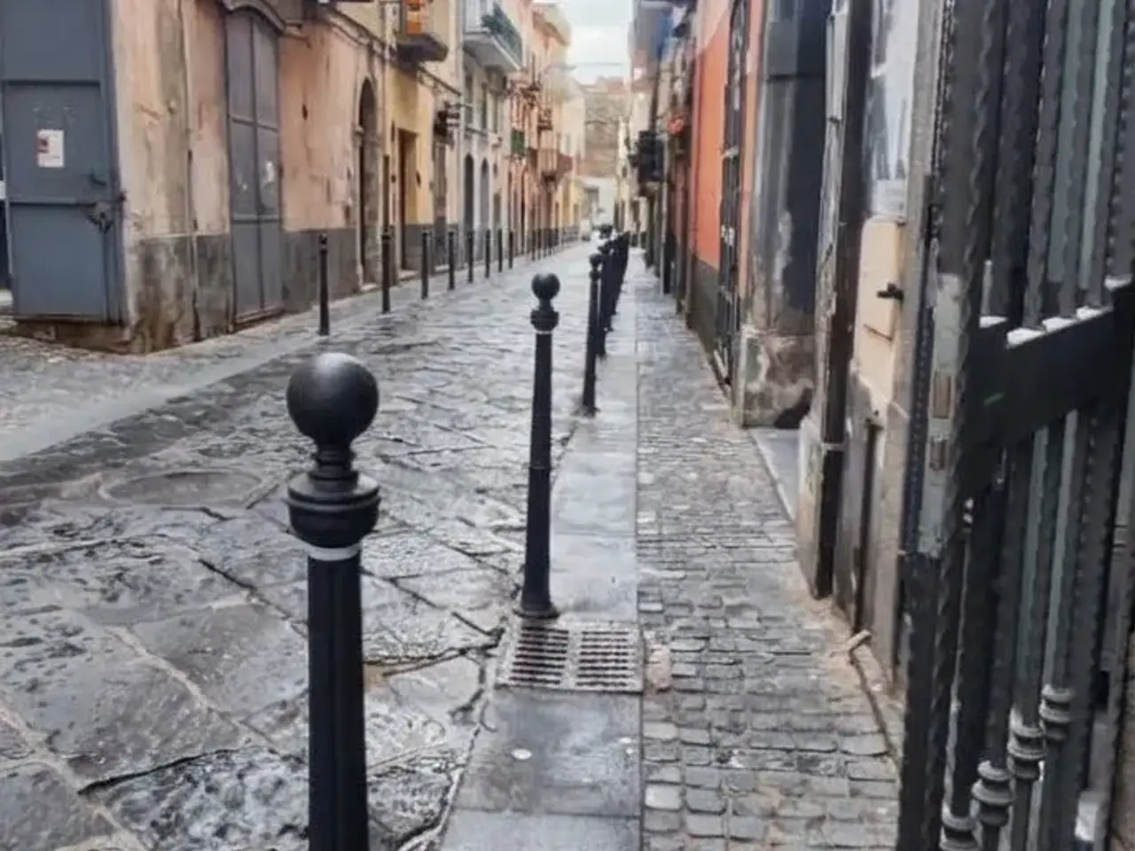 Negozio in Via Raffaele Laudisio , Sarno, {3} - Foto 2