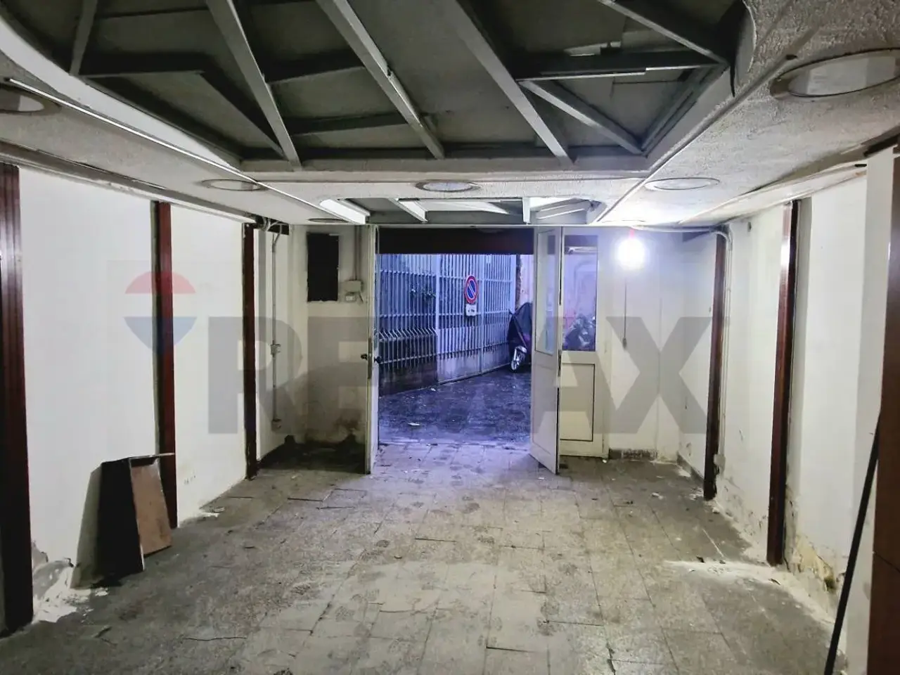 Negozio in Piazzetta Principessa Margherita 82, Napoli, {3} - Foto 2