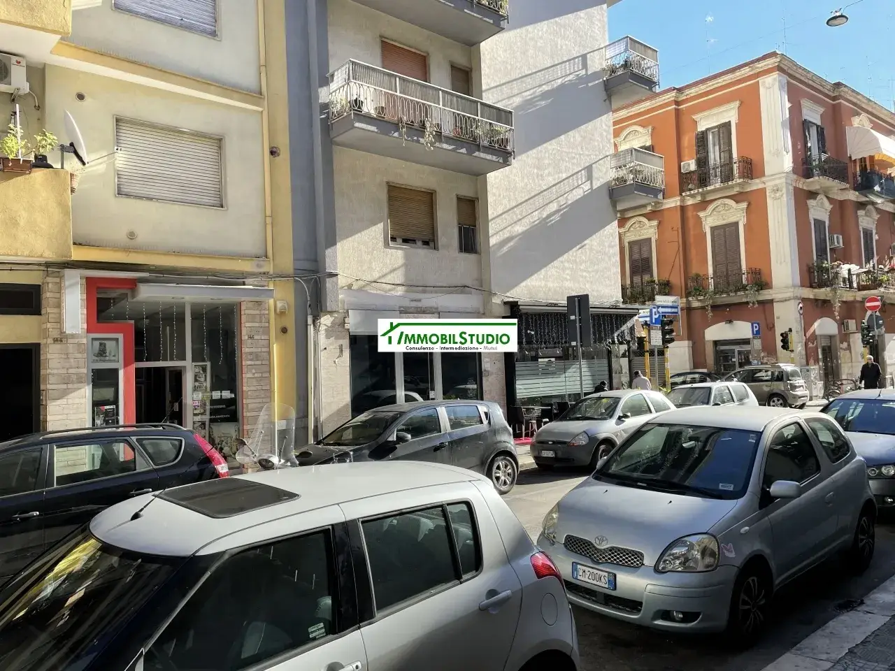 Negozio in Via Trevisani, Bari, {3} - Foto 1