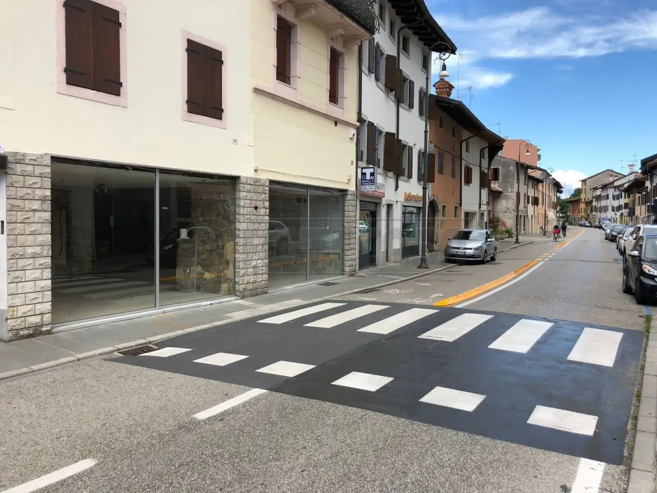 Palazzina commerciale in Via Anton Lazzaro Moro 12, Udine, {3} - Foto 1