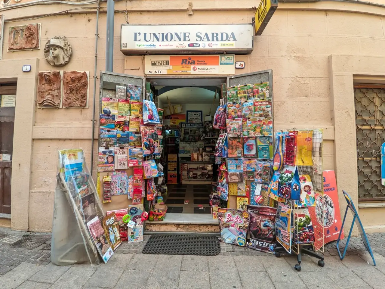 Esercizio commerciale in Corso Umberto 4, Oristano, {3} - Foto 1