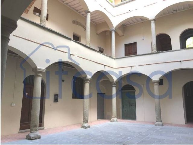 Apartament in {3}, Piazza Baldaccio 30 - Photo 1