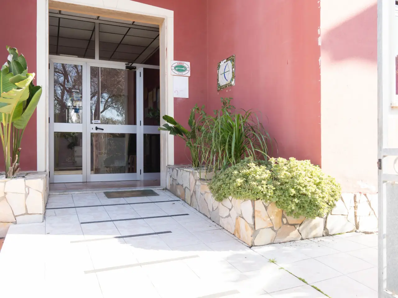 Palazzina commerciale in , San Sperate, {3} - Foto 2