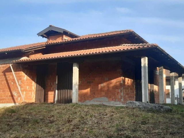 Villa in Via Visconti, Agrate Conturbia - Foto 1