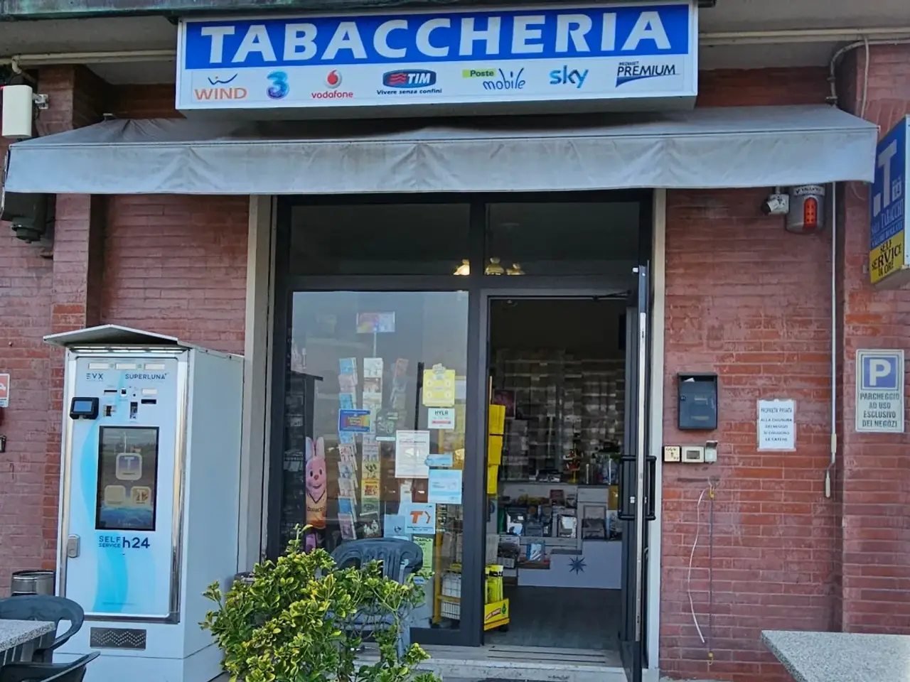 Esercizio commerciale in San Lazzaro Via Emilia 570, San Lazzaro Di Savena, {3} - Foto 1