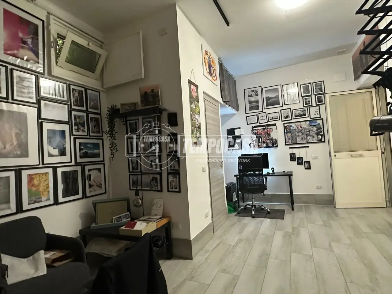 Magazzino in Via Terracina 357, Napoli, {3} - Foto 2
