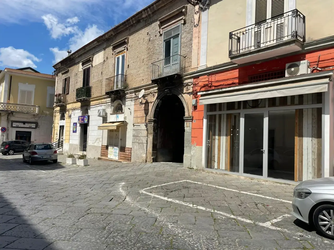 Negozio in Via San Francesco d'Assisi 68, Maddaloni, {3} - Foto 2