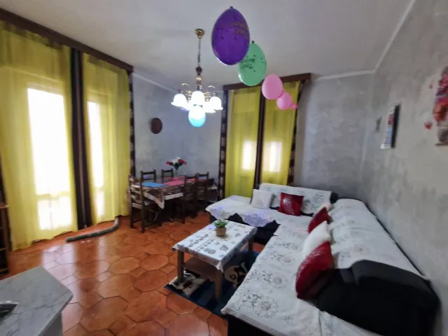 3-room flat in Via Francesco Petrarca 1, Gorlago - Photo 1