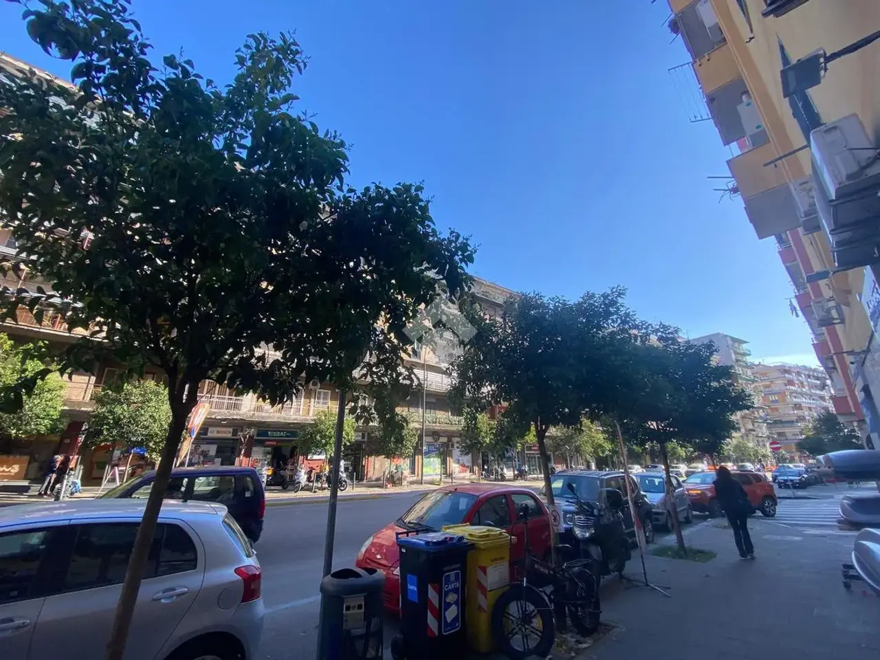 Negozio in Via Giulio Cesare 32, Napoli, {3} - Foto 2