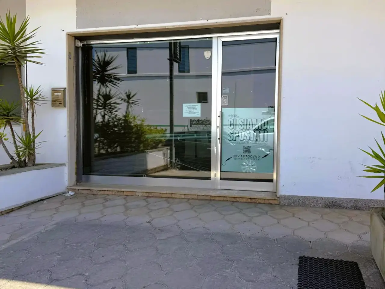 Esercizio commerciale in , Tricase, {3} - Foto 2