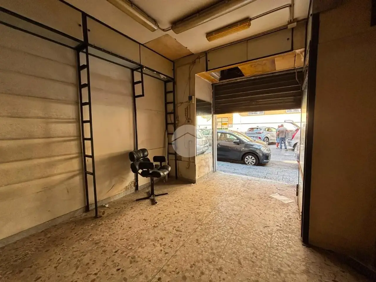 Negozio in Via Pier delle Vigne 34, Napoli, {3} - Foto 2