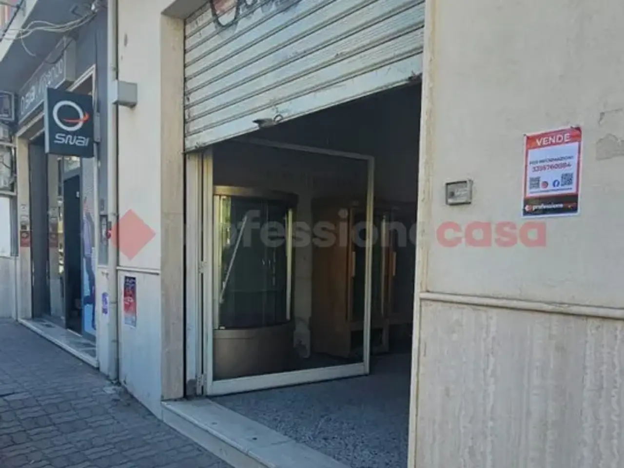 Magazzino in Viale Crotone  19, Catanzaro, {3} - Foto 1
