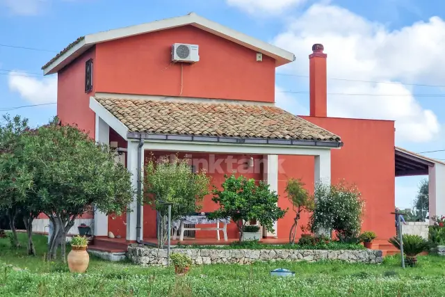 Mansion in Contrada Cozzo Lupo Snc, Noto - Photo 1