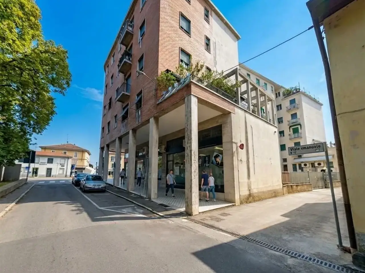 Negozio in Via Vittorio Emanuele 3, Cabiate, {3} - Foto 1