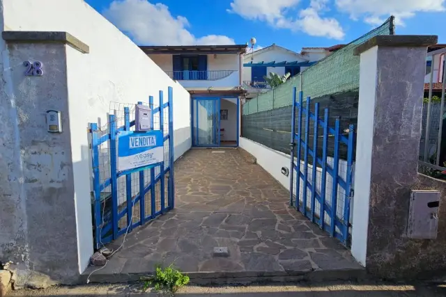 Terraced house in Via Calasetta 40, Calasetta - Photo 1