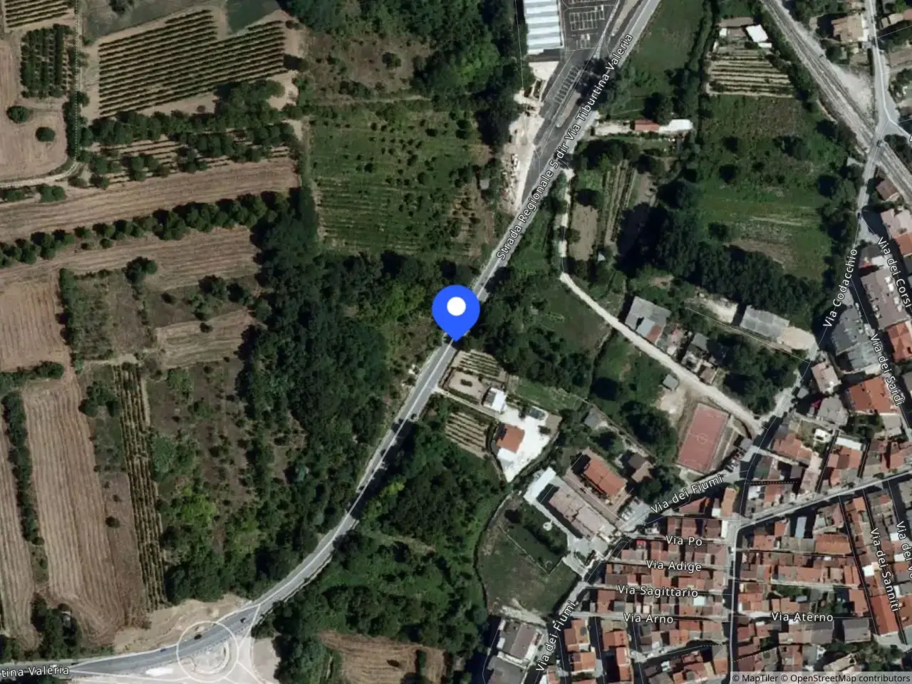 Fabbricato misto in Strada Regionale 5 Dir. Snc 5, Pratola Peligna, {3} - Foto 1