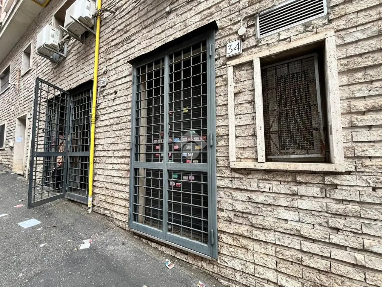 Negozio in Via Eugenio Checchi 34, Roma, {3} - Foto 2