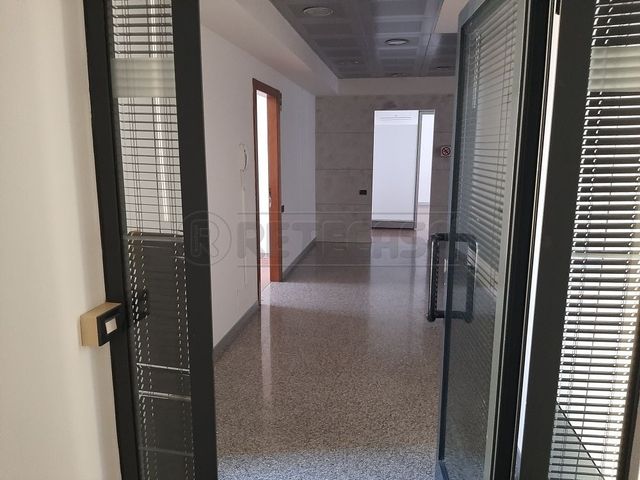 Büro in {3}, Viale Verona - Foto 1