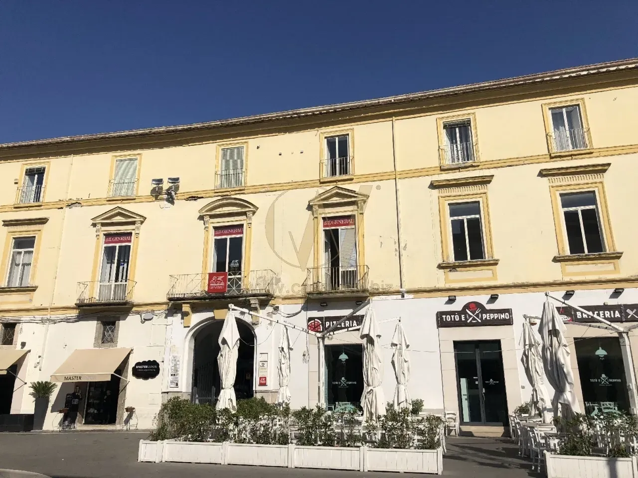 Negozio in Piazza dei Giudici, Capua, {3} - Foto 1