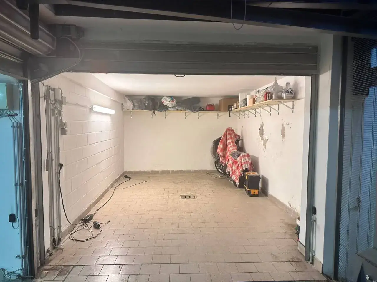 Parcheggio chiuso in Vicolo Borchetta, Bologna, {3} - Foto 1