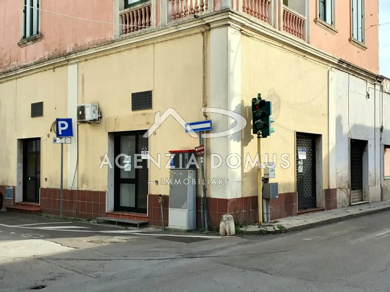 Negozio in Via Principe di Napoli N.40, Racale, {3} - Foto 1