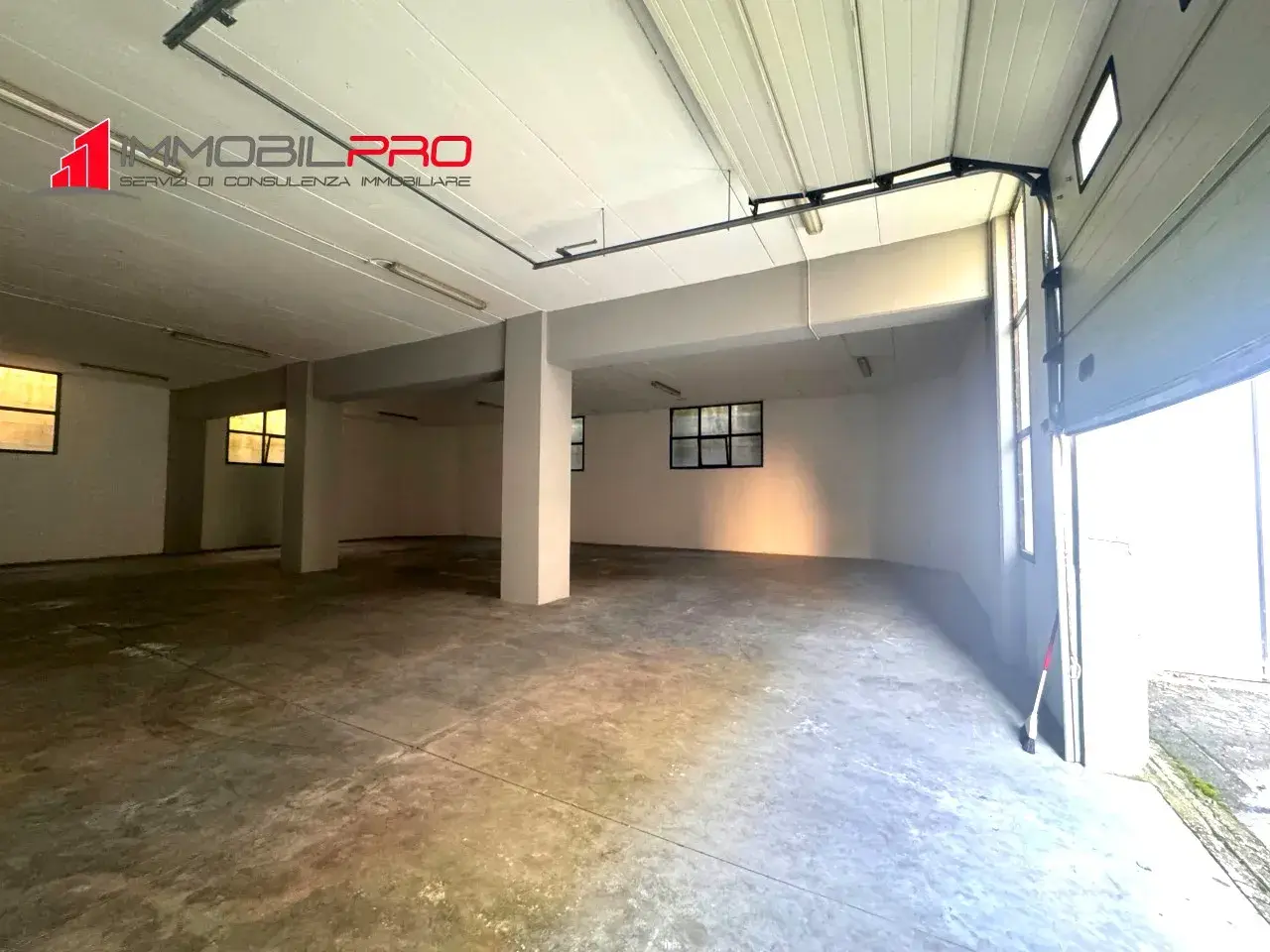 Magazzino in Via del Lavoro 42, Malo, {3} - Foto 1