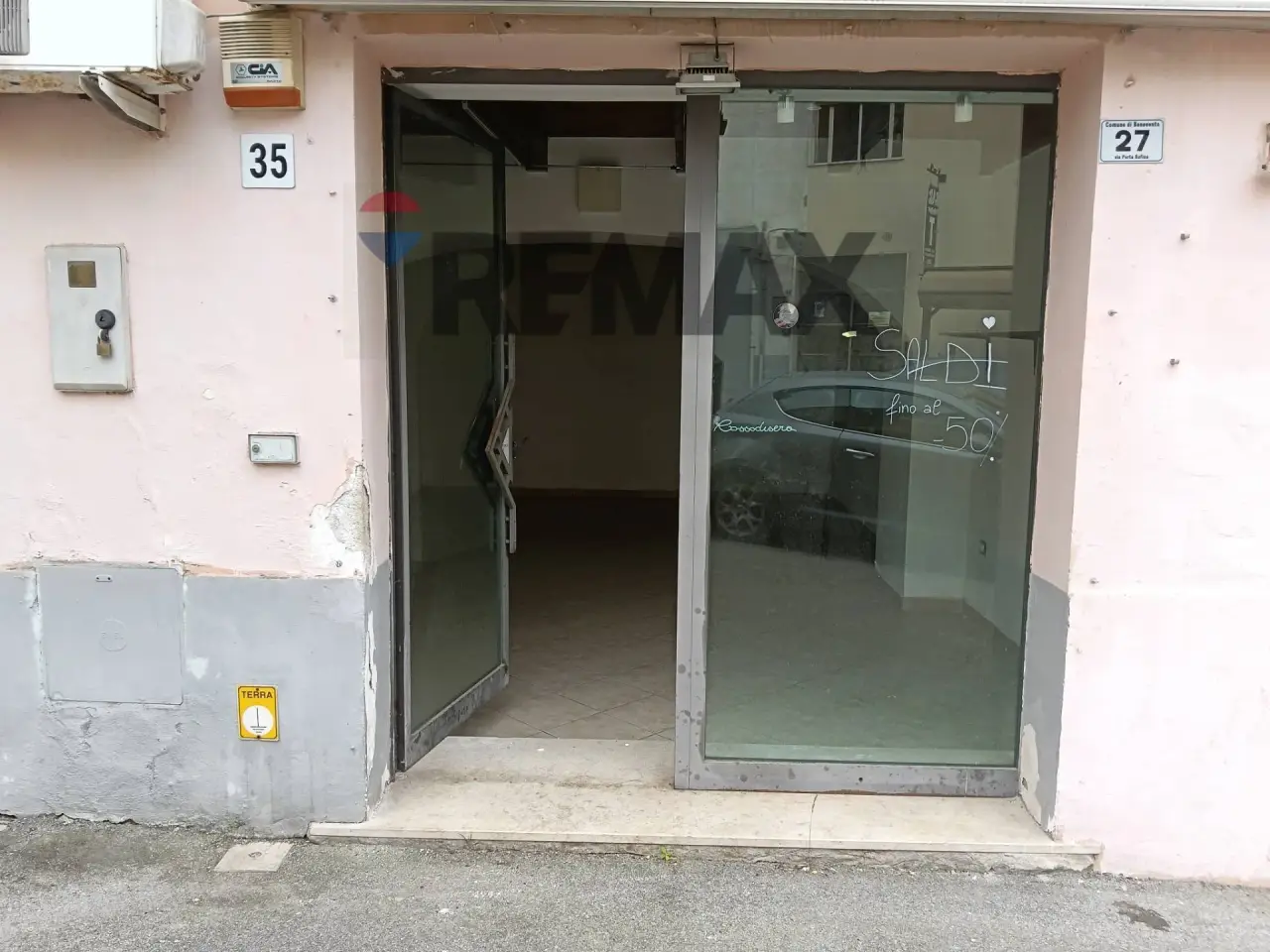 Negozio in Via Porta Rufina 27, Benevento, {3} - Foto 2