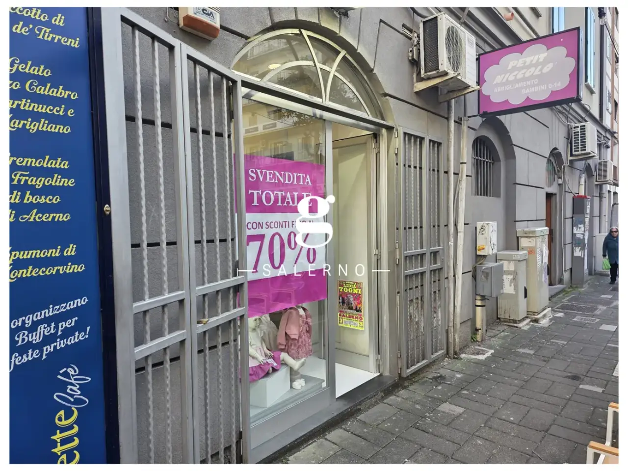 Esercizio commerciale in Via Santi Martiri Salernitani, Salerno, {3} - Foto 2