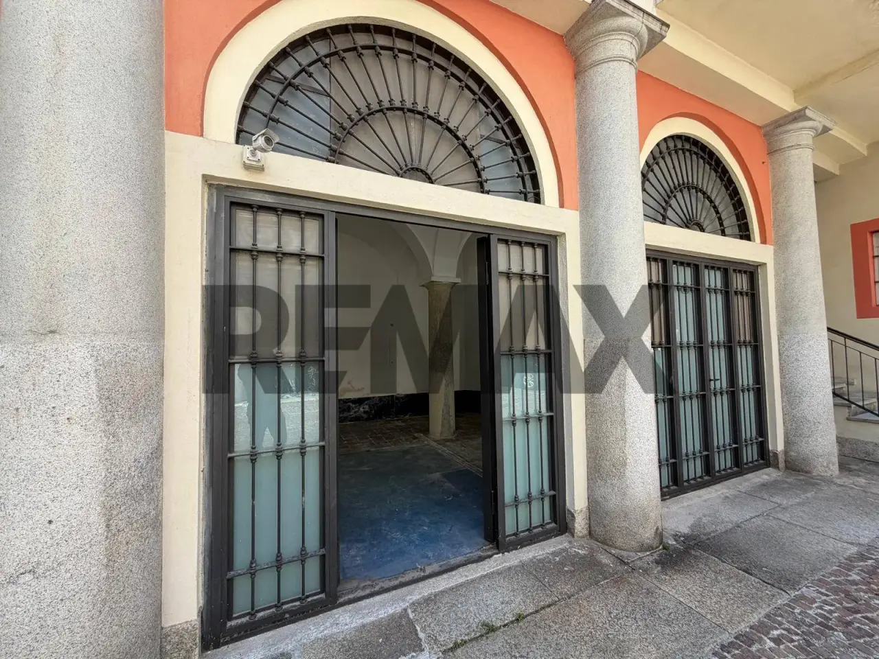 Negozio in Corso Camillo Benso di Cavour 17, Novara, {3} - Foto 2