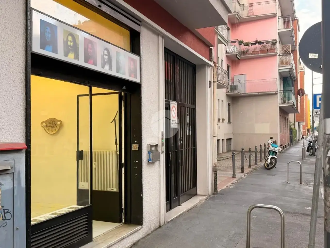 Negozio in Via Arcivescovo Romilli 5, Milano, {3} - Foto 2