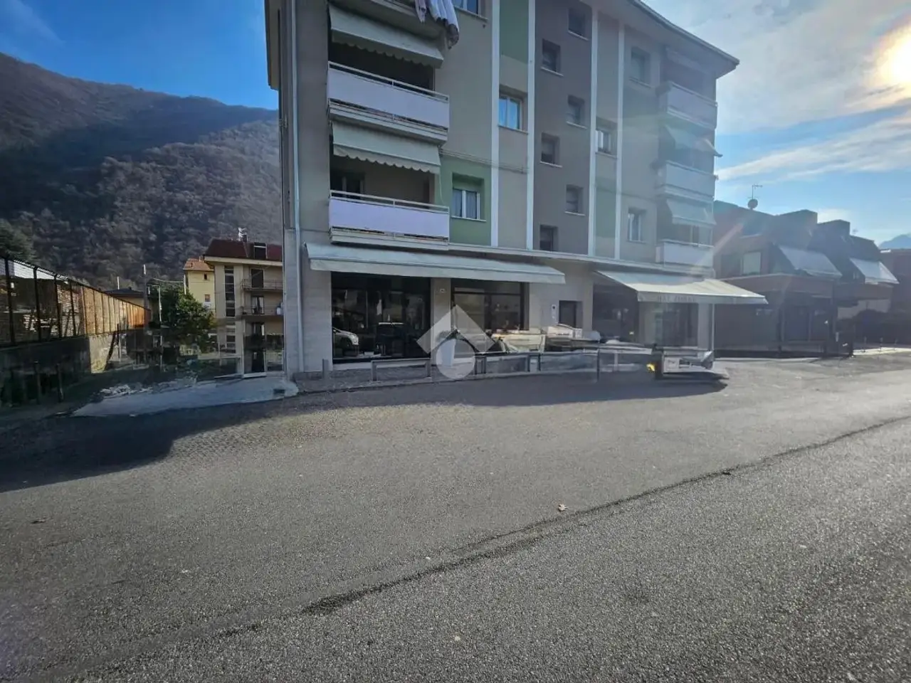 Negozio in Via Petrarca 112, Sarezzo, {3} - Foto 1