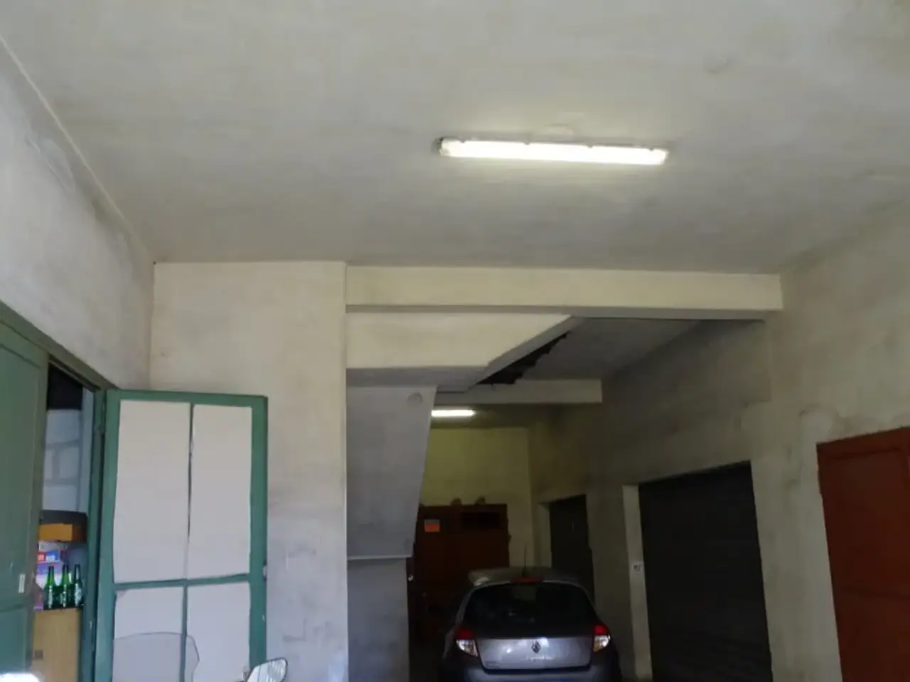 Parcheggio chiuso in Via Calvario, San Pietro Clarenza, {3} - Foto 2