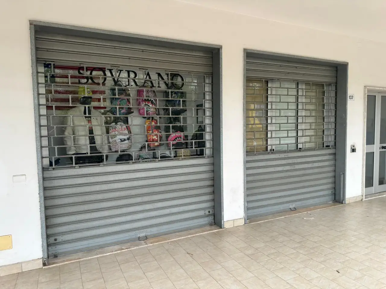 Negozio in Via Arbosto 137, Castelnuovo Cilento, {3} - Foto 1