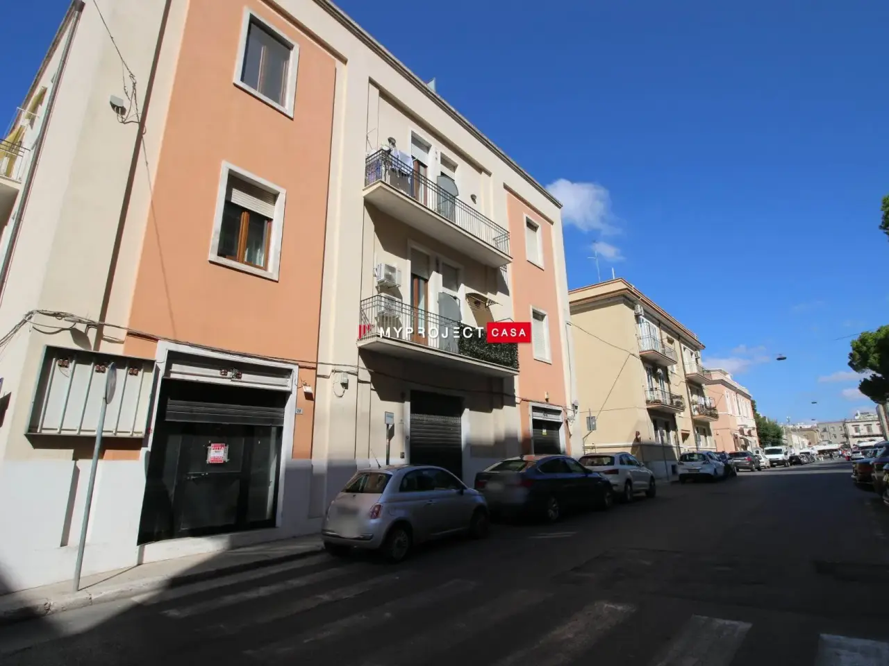 Negozio in Viale Domenico Carella, Martina Franca, {3} - Foto 1