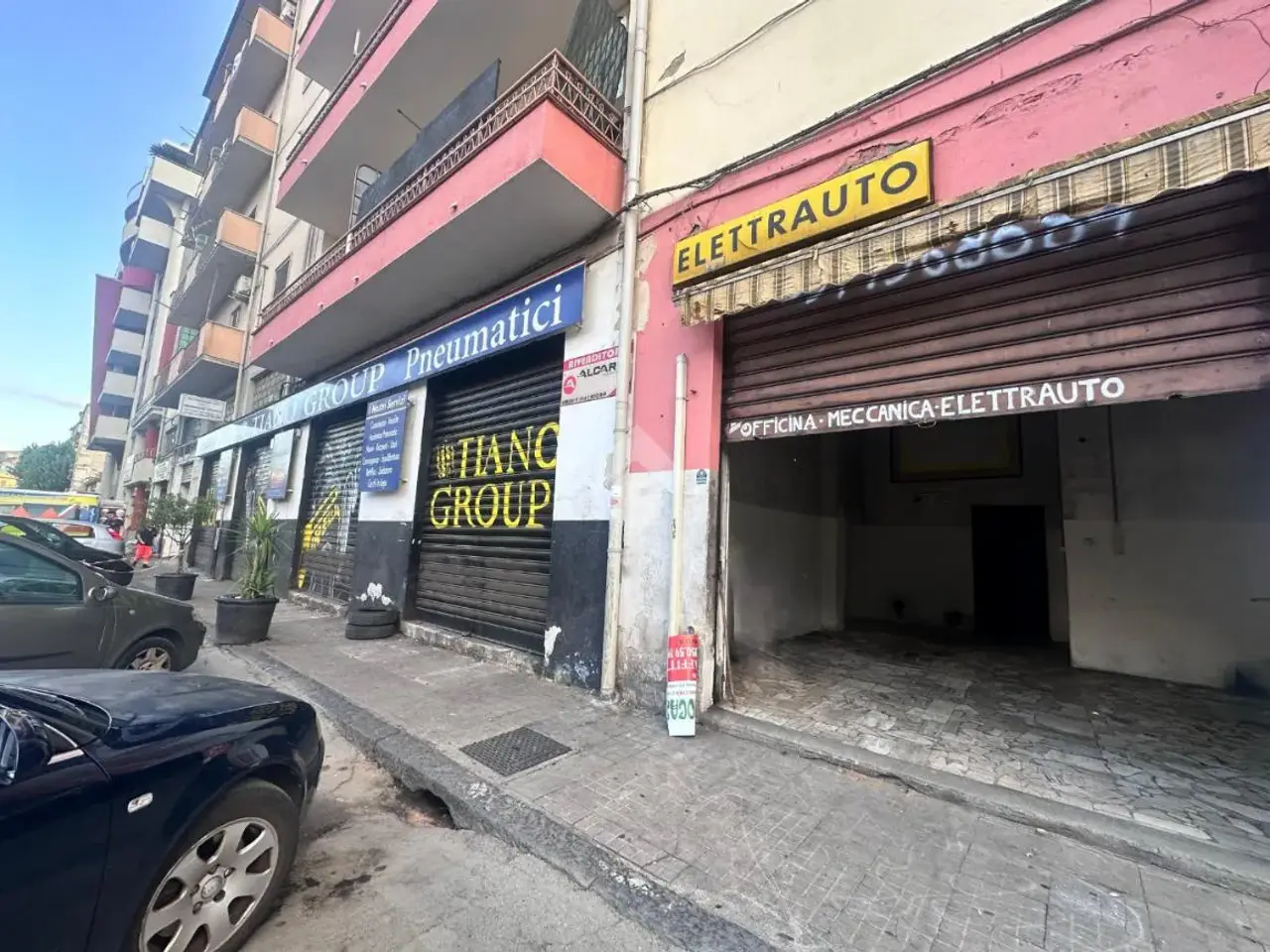 Negozio in Viale della Repubblica 117, Cosenza, {3} - Foto 1
