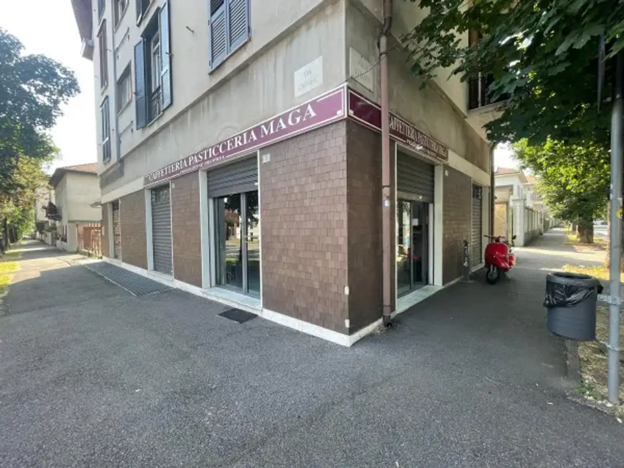 Negozio in Viale Cadore, Busto Arsizio, {3} - Foto 1