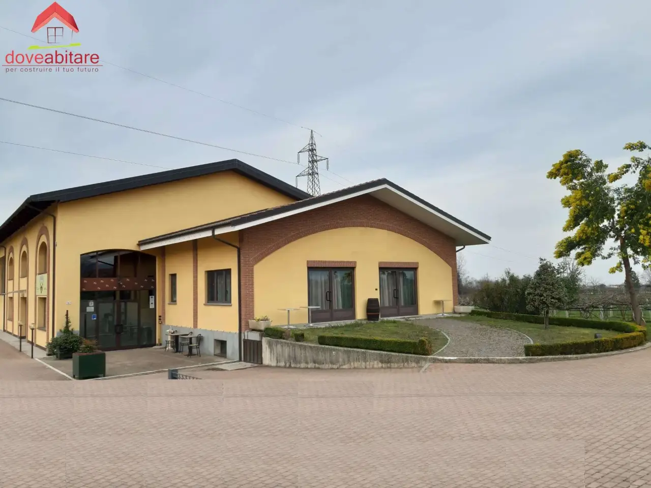 Palazzina commerciale in , Bricherasio, {3} - Foto 1
