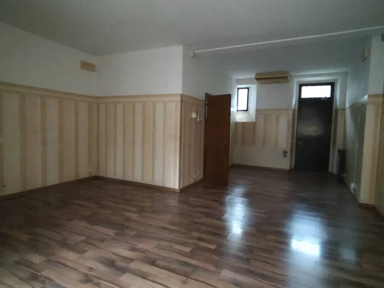 Esercizio commerciale in Via Don Leopoldo Gentili, Predore, {3} - Foto 2
