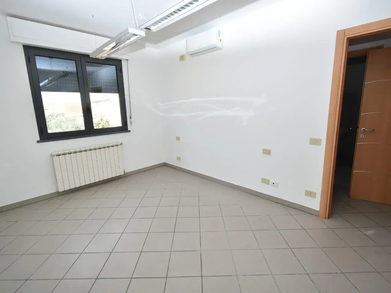 Ufficio in , Vecchiano, {3} - Foto 1