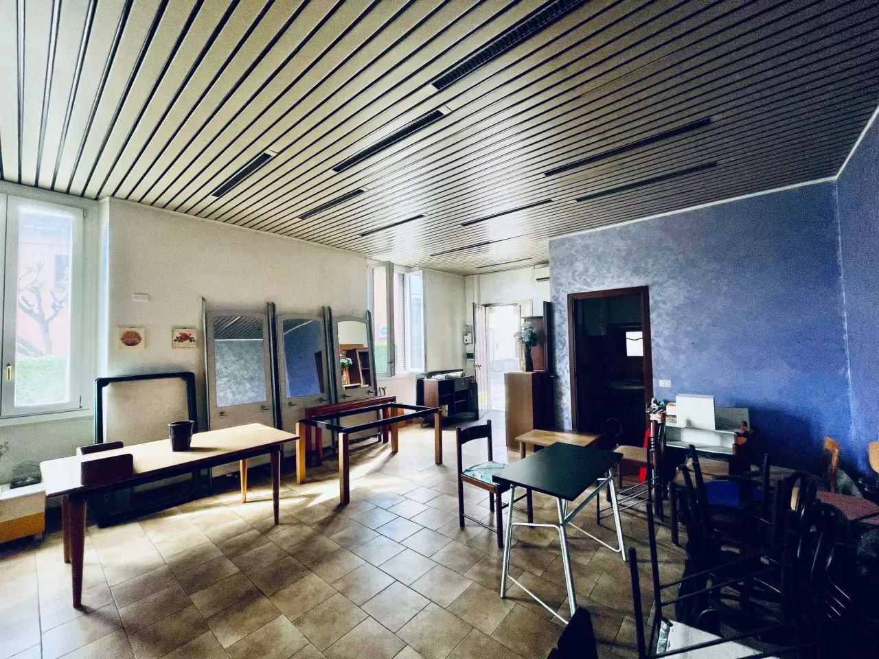 Ufficio in , Carugo, {3} - Foto 2